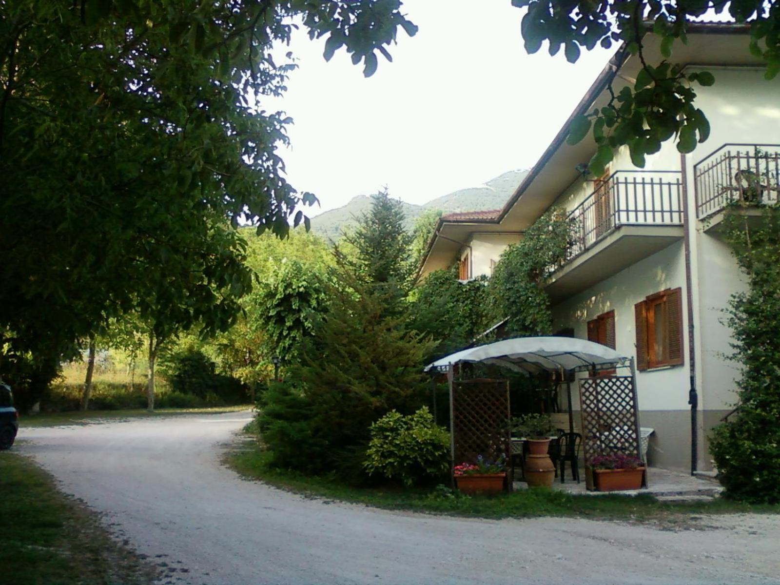 Albergo-Ristorante"Parco Alle Noci"Tra La Cascata Delle Marmore,Labro E Valle Santa Di S Francesco Rivodutri Zewnętrze zdjęcie