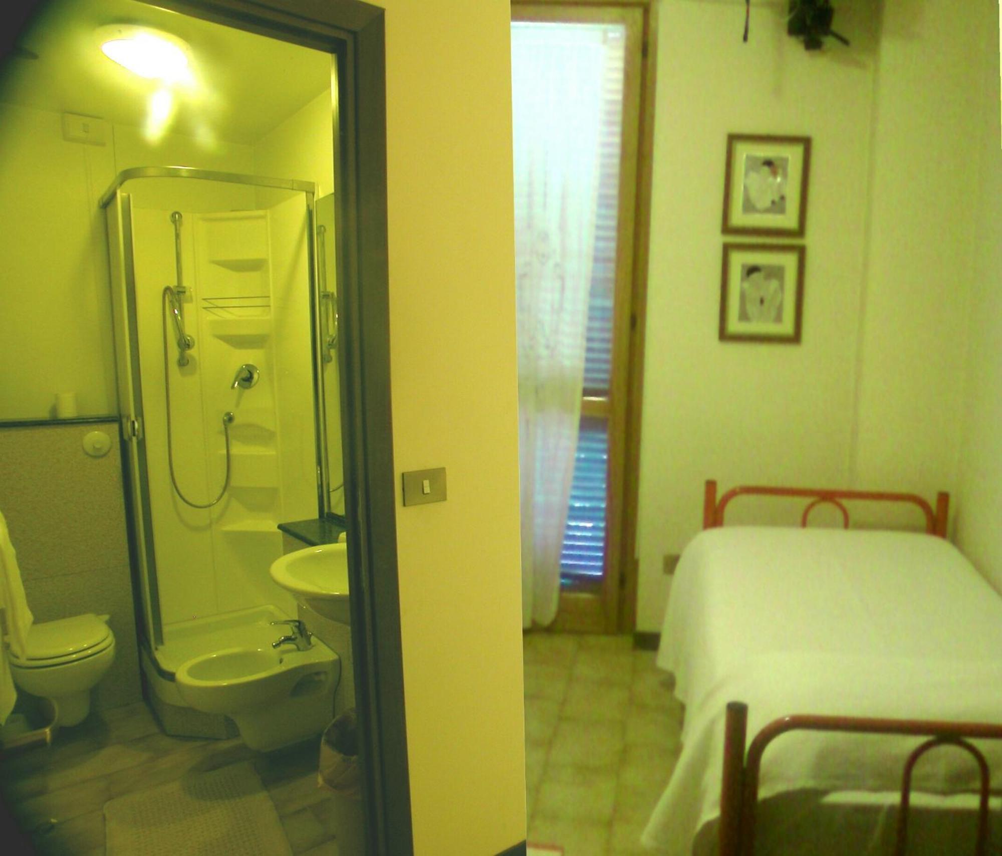 Albergo-Ristorante"Parco Alle Noci"Tra La Cascata Delle Marmore,Labro E Valle Santa Di S Francesco Rivodutri Zewnętrze zdjęcie
